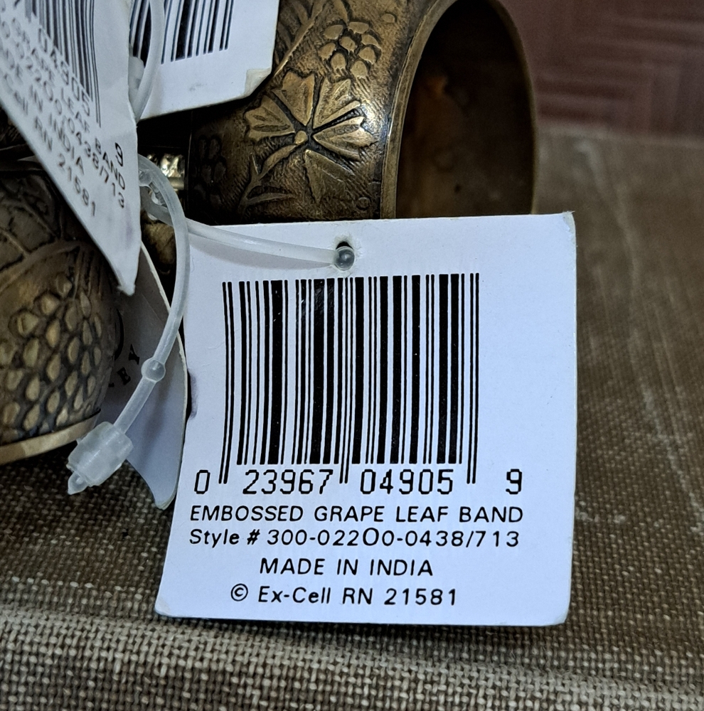 Brass Napkin Rings (4) Embossed Grape Leaf - Picture 6 of 6